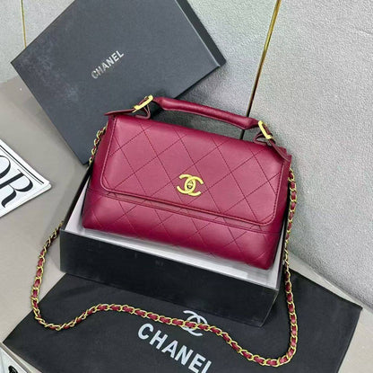 CHANEL
115 dhs❣️

with box.
🎁🎁🎁

Zain38
♥️♥️♥️