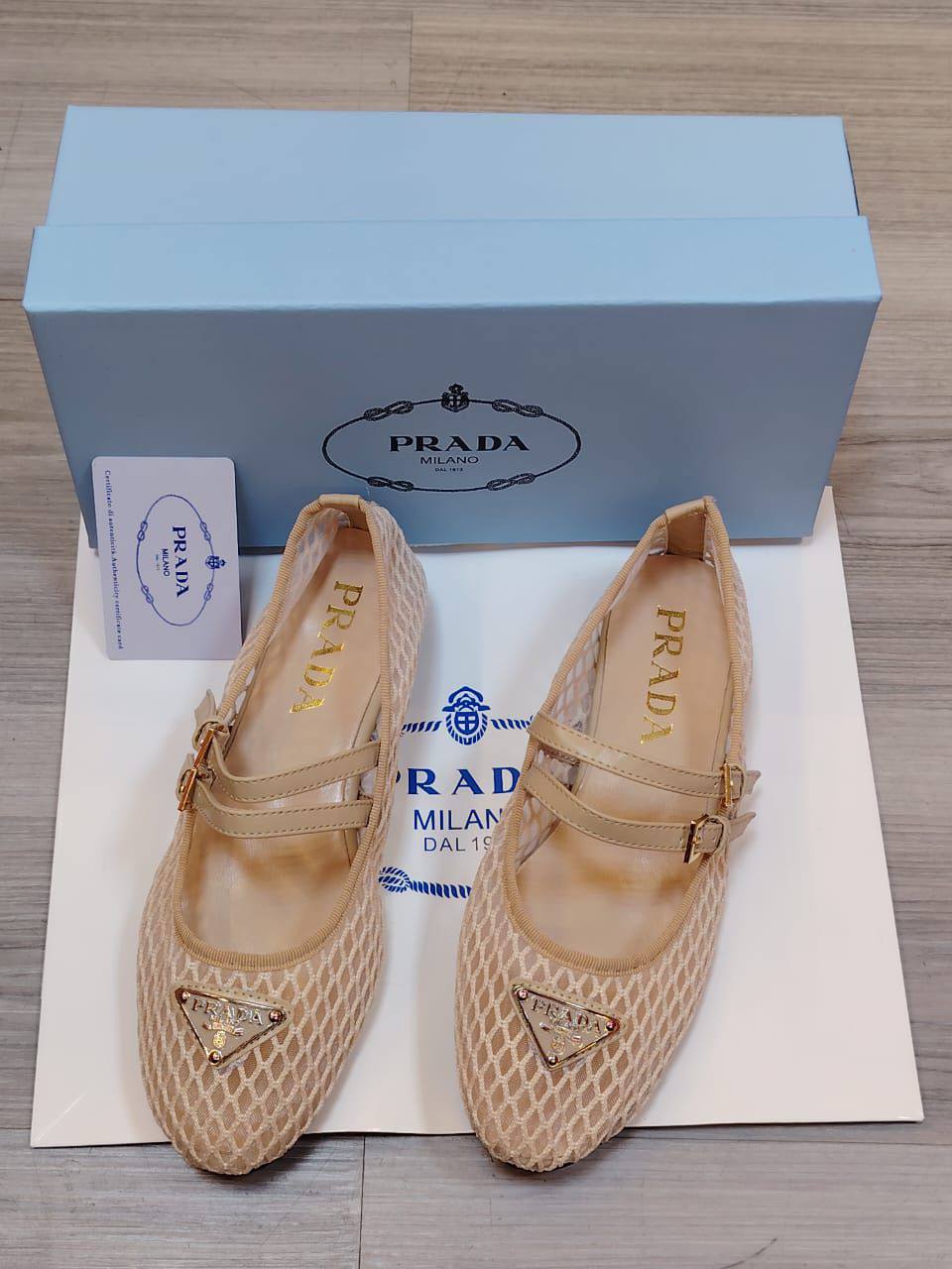 Prada 
Size 36 To 41
100 dhs✅

Zain16
♥️♥️♥️