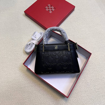 CH
100 dhs✅
with box
size 22cm

Zain26
♥️♥️♥️