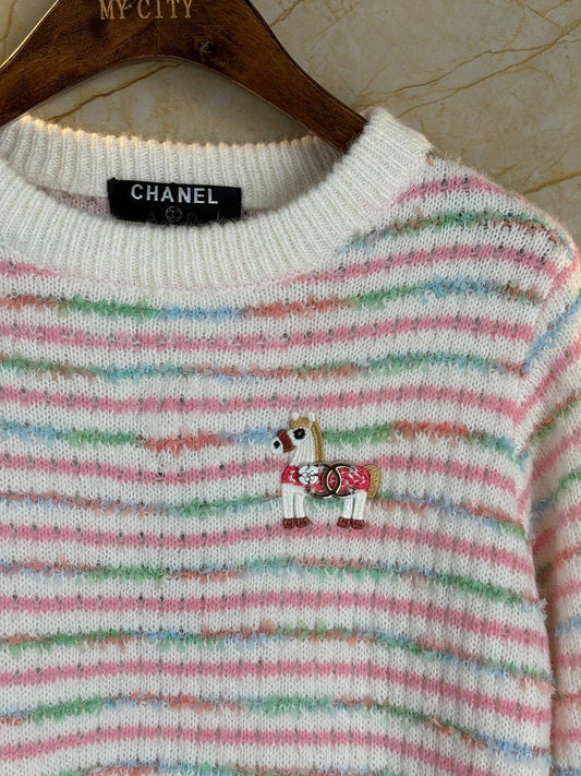 CHANEL
Women’s Sweater
Master Quality 
SML
350 dhs❣️

Zain276
♥️♥️♥️