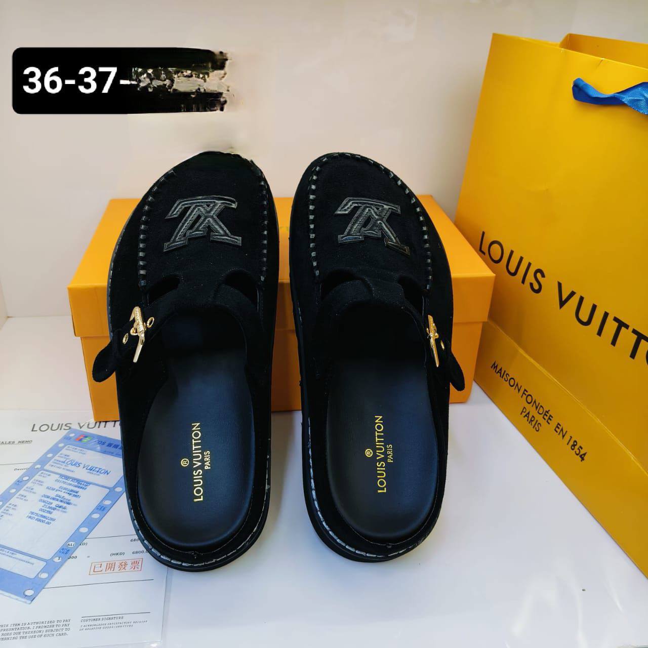 LV SLIPPER
GOOD QUALITY
105 DHS🪙🌺

Zain40
♥️♥️♥️