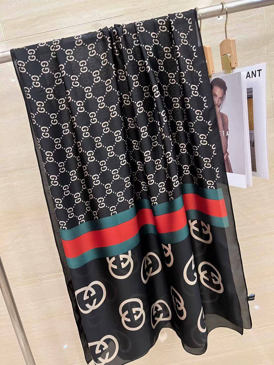 Silk scarf
40 dhs❣️

Zain60
❣️❣️❣️