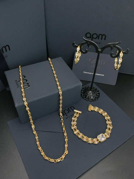 APM SET 
Master Quality
NECKLACE
BRACELET
EARRING
With Master Box 
🎁🎁🎁

180 dhs🪙🖤

Zain89
♥️♥️♥️