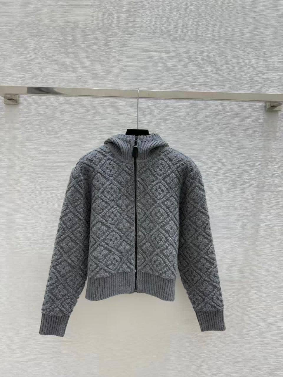 *New collections*                                                
*LOUIS VUITTON*
*Super Master quality*
*Sizes: S M L* 
750 dhs🇦🇪🇦🇪

Zain308
♥️♥️♥️