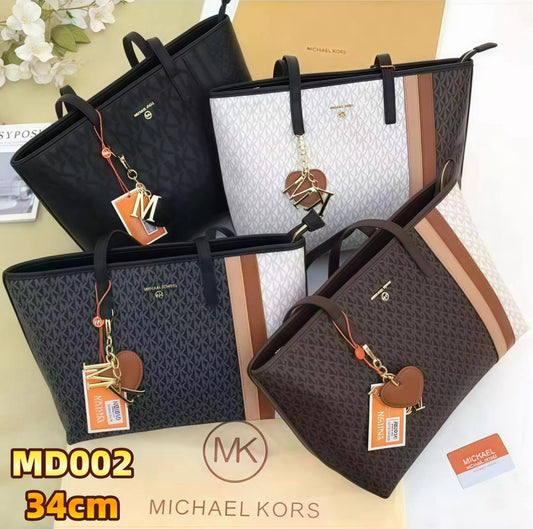 Mk 
with box
🎁🎁🎁

100 dhs🪙🖤


Zain13
♥️♥️♥️