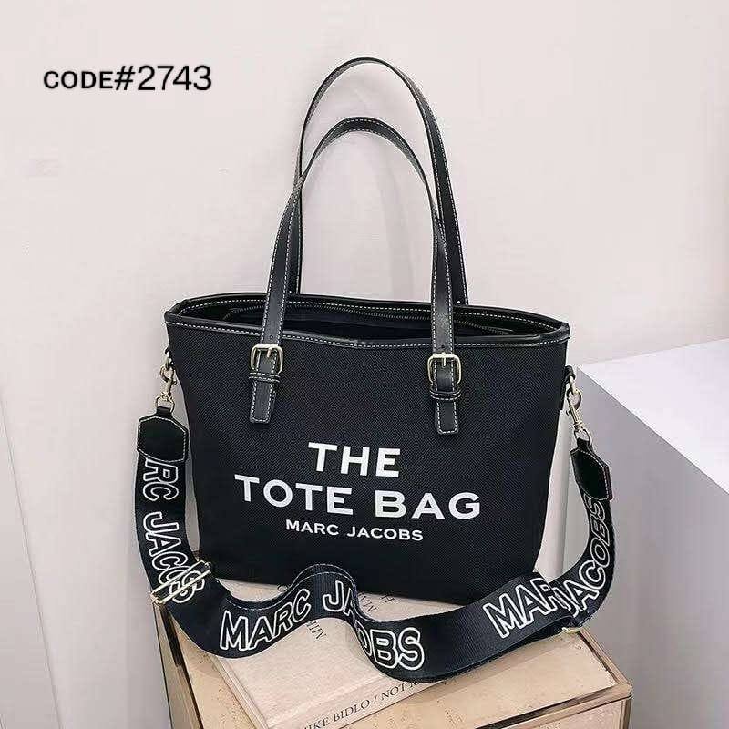 Marc Jacobs
ᴛʜᴇ ᴛᴏᴛᴇʙᴀɢ ᴢɪᴘ
ᴄᴀɴᴠᴀss ᴍᴀᴛᴇʀɪᴀʟ
ɪᴛ ʜᴀs ʟᴏɴɢ sᴛʀᴀᴘ
sɪᴢᴇ : 37 cm

70 dhs✅

Zain31
♥️♥️♥️