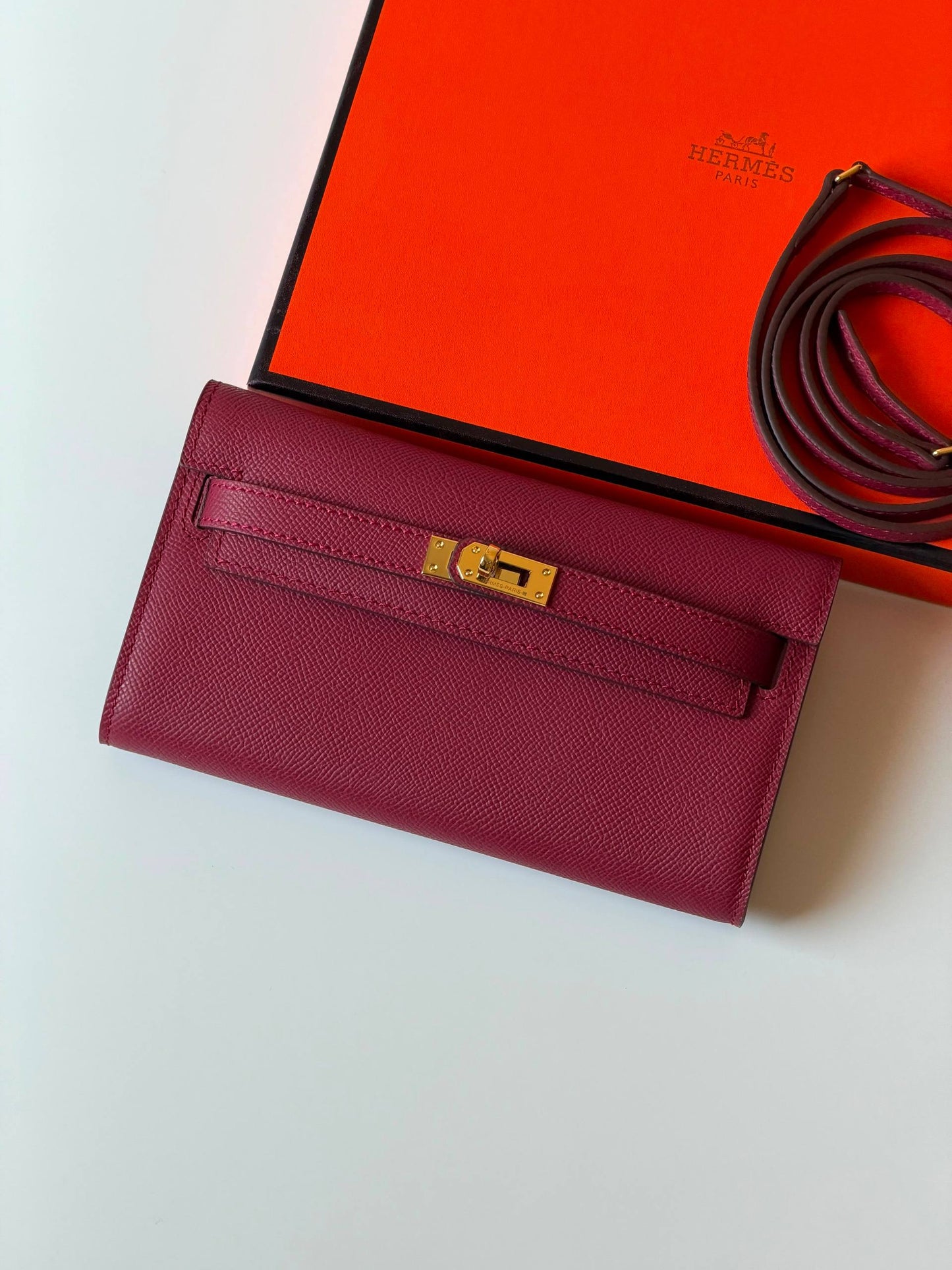 Hermes 20cm💥Master quality ✅with box 📦 
340 dhs✅

Zain52
♥️♥️♥️
