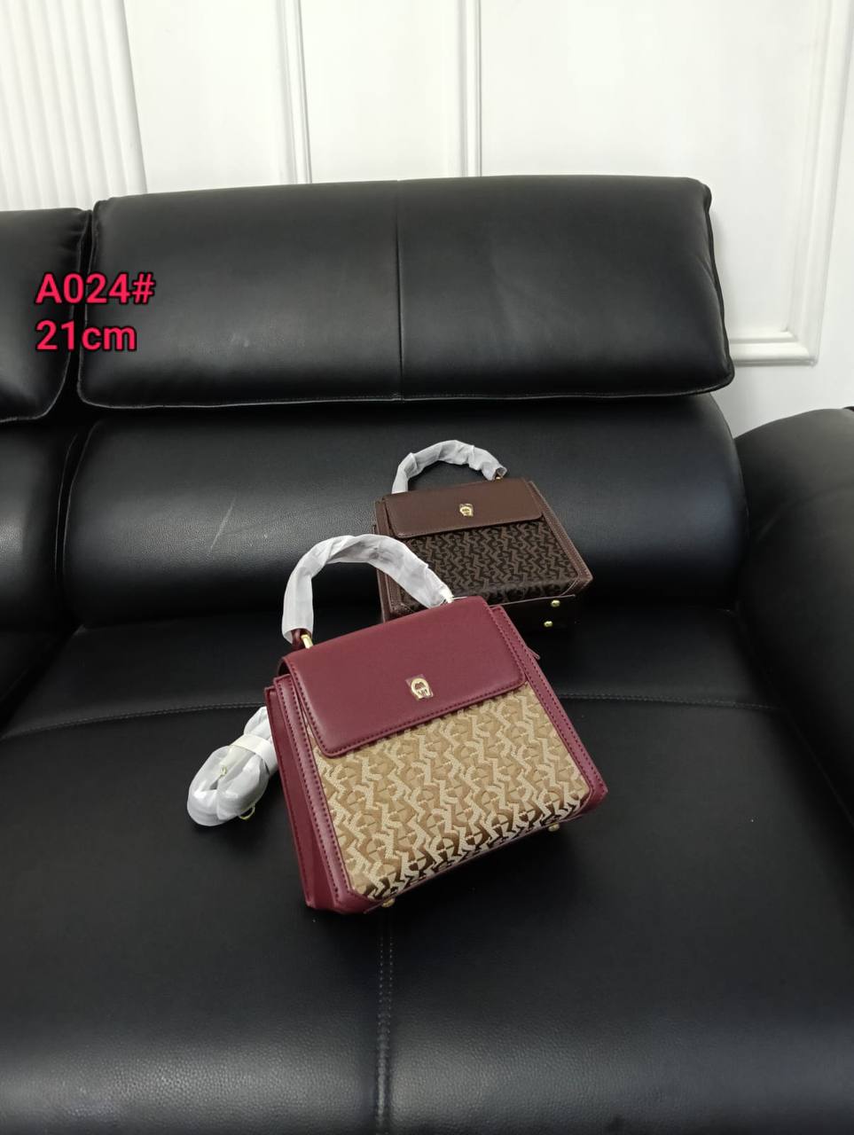 Aigner 

100 dhs 🇦🇪🇦🇪🇦🇪

High quality 

Zain26
♥️♥️♥️