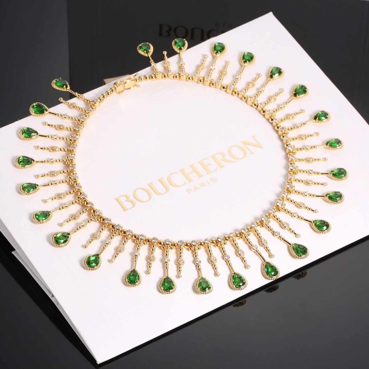 BOUCHERON 😍
Necklace 🦋
Master quality 💯
With good boxes 📦 
275 dhs🇦🇪🇦🇪

Zain216
♥️♥️♥️