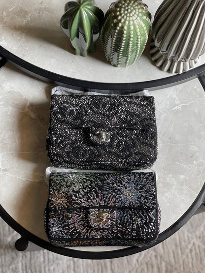 CHANEL✨
Size: 20Cm 💥
Available original box 📦 
With full packing 🎀🎀
Super high quality 💥💥
For Price 👇 WTSP Text Zain 0568585901
0507557372
0544061607

Zain283
♥️♥️♥️