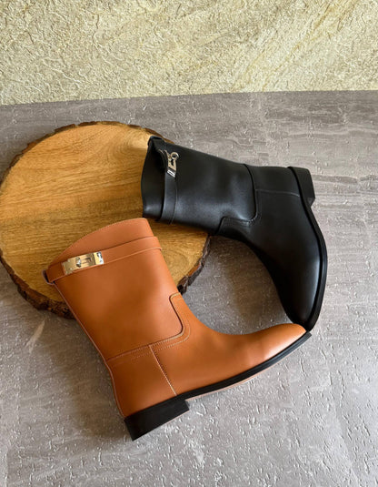 HERMES 🐎

SuperMaster Quality 💯
560 dhs🇦🇪🇦🇪

Size: 36-41 💥

Zain171
♥️♥️♥️