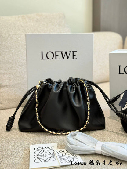 Loewe - Chanel
Master Bags +++
For Price 👇 WTSP Text Zain 0568585901

Zain142
♥️♥️♥️