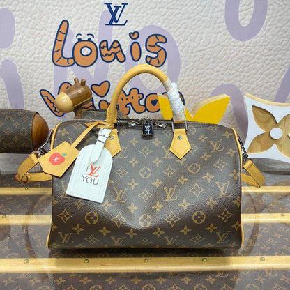 LV - Celine - Goyard - Chanel
Master ++++
For Price 👇 WTSP Text Zain 0568585901

Zain111
♥️♥️♥️
