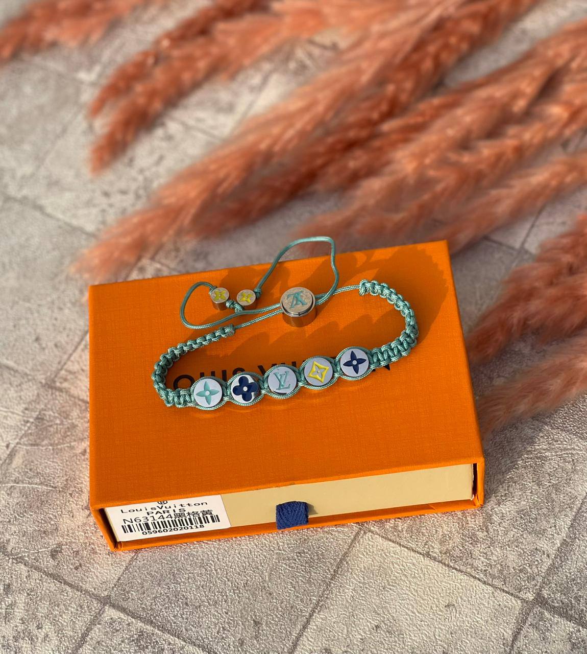 *LV*
*New bracelets*
*Super master quality*
230 dhs🪙🖤

Zain179
♥️♥️♥️
