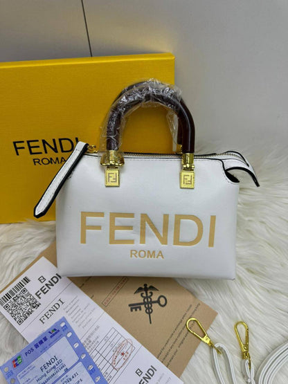 🎉 Offer 🎊  Fendi Bossdun
High quality +🎁
Size: 20 * 13 cm
70 dhs🪙🌺
with box 🎁

Limit Stock

Zain115
♥️♥️♥️