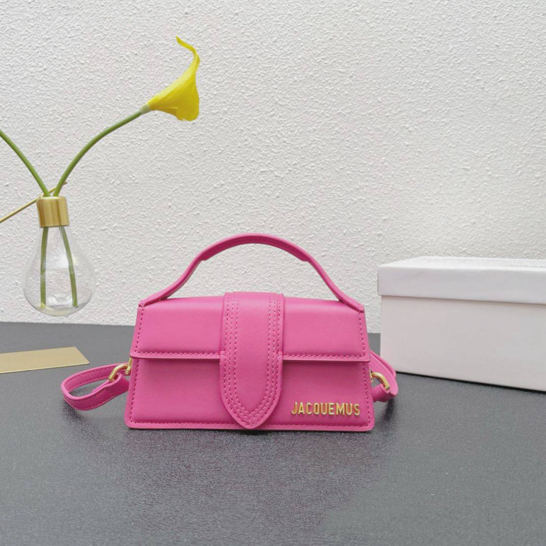 JACQUEMUS 

COPY ONE 

RESTOCK 

WITH BOX 

SMALL SIZE 190 DHS......
(Leather )

Zain295
♥️♥️♥️