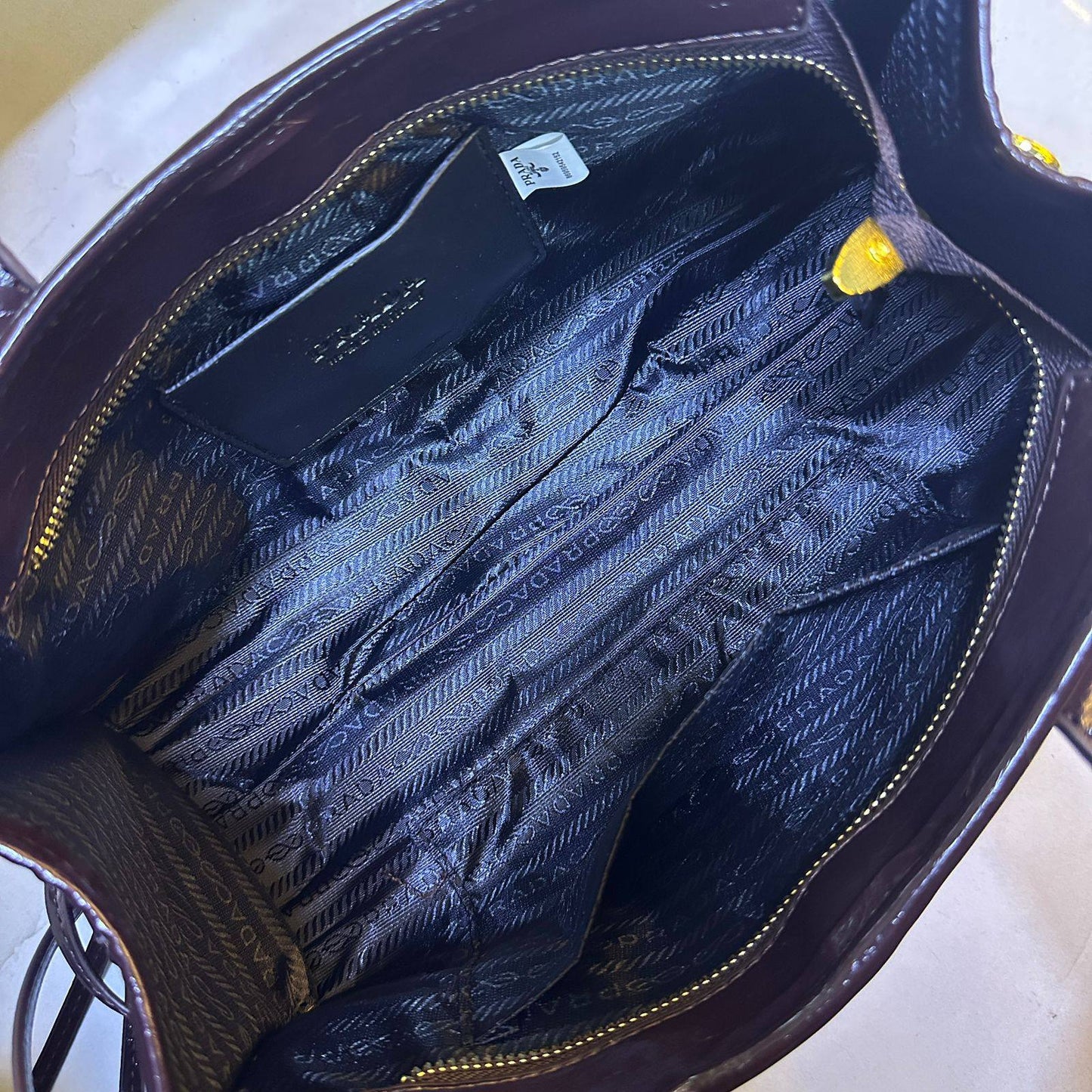 PRADA 
NEW CAME HIGH QUALITY 
125 dhs❣️

Zain39
♥️♥️♥️