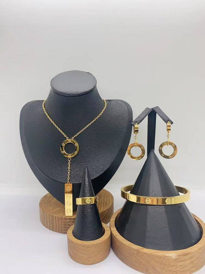 *Stainless steel SET 💯*
Necklace ❤️‍🩹
Earring 🍁
Breslat ❣️
Ring 💍 free size
With normal boxes 📦 
And paper bag 🛍️
45 dhs🪙🌨️

Zain216
♥️♥️♥️