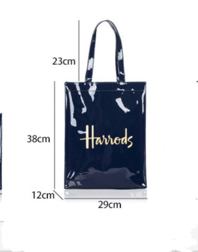 🎉 Offer 🎊 Harrods / Wang
good quality 
Size: 29 ~ 18 *15 cm
50 dhs🪙🖤
Limit Stock

Zain115
♥️♥️♥️