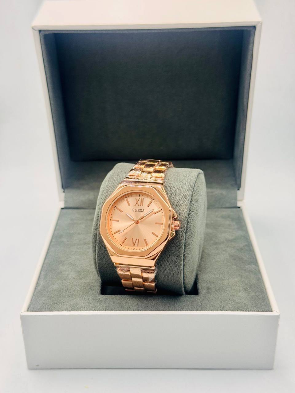 Hublot Ladies
*Nee Arrival*🔥
70 dhs🪙🌨️

Zain08
♥️♥️♥️