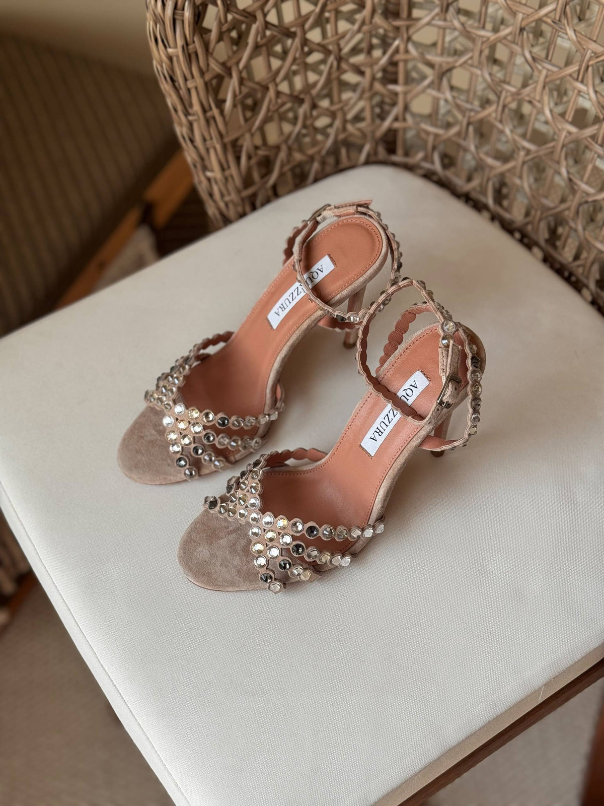 🩶 AQUAZZURA 🩶

✨ new Collection
👠 36–41
💎 Premium Quality
🔥 Super Master
💰430 dhs🇦🇪🇦🇪

Zain198
♥️♥️♥️