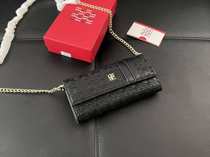 Chanel - CH
85 dhs✅
size 19cm
High quality

Zain26
♥️♥️♥️