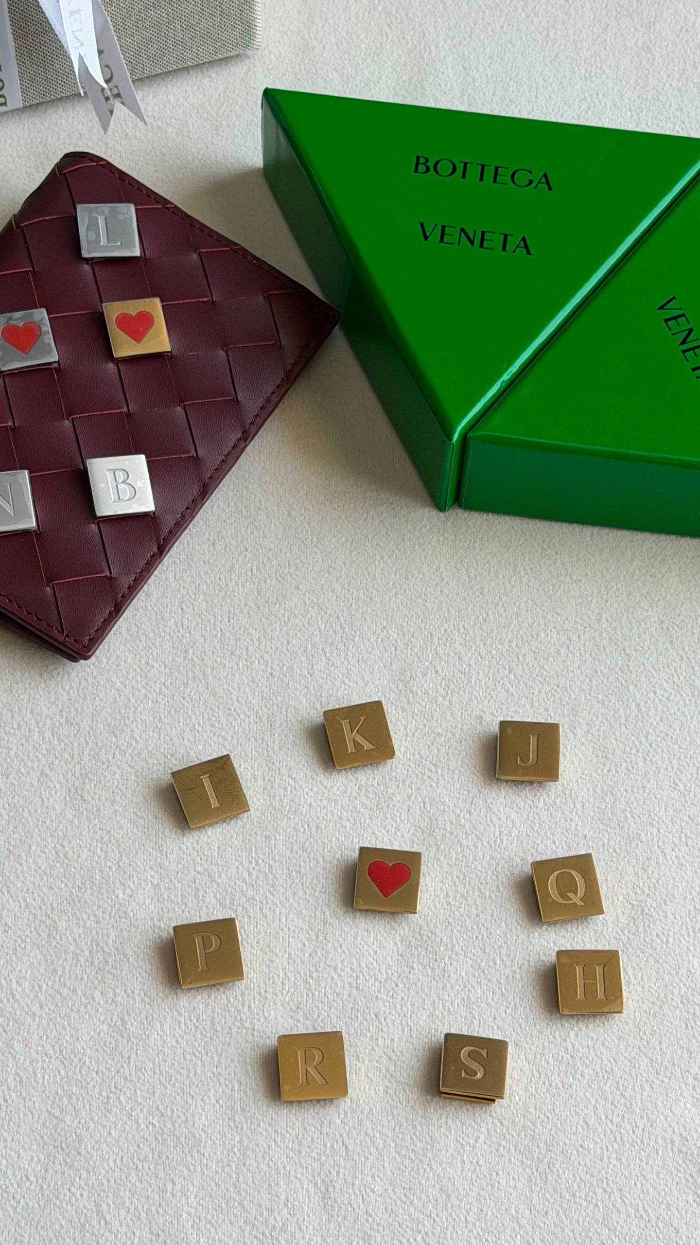 BOTTEGA Alphabet CHARMS
*Super master quality*
*with complete packing*🎁

230 dhs✅

Zain280
♥️♥️♥️
