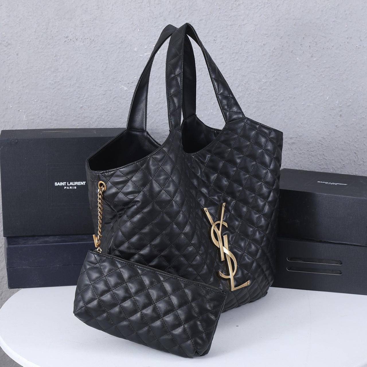 YSL 
 HIGH QUALITY
120 dhs✅

Zain39
♥️♥️♥️