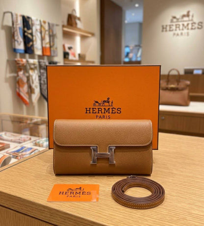 Hermes

95 dhs🇦🇪🇦🇪

With box
20 cm 

Zain219
♥️♥️♥️