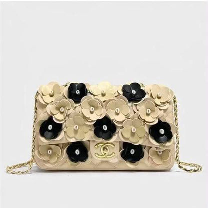 CHANEL COPY ONE NEW CAME WITH BOX 
150 dhs🇦🇪🇦🇪

Zain39
♥️♥️♥️