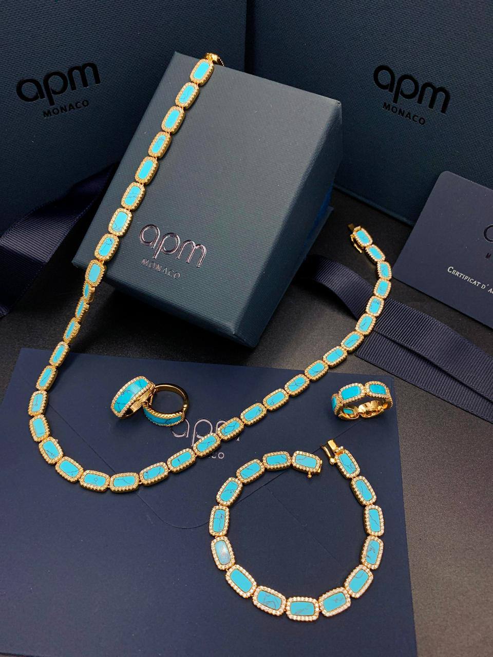 APM SET 💫✨
Master Quality
Monaco
NECKLACE
BRACELET
EARRING
RING
With BOX AND PAPER BAG 
400 dhs🌺🎁🛍️

Zain89
♥️♥️♥️