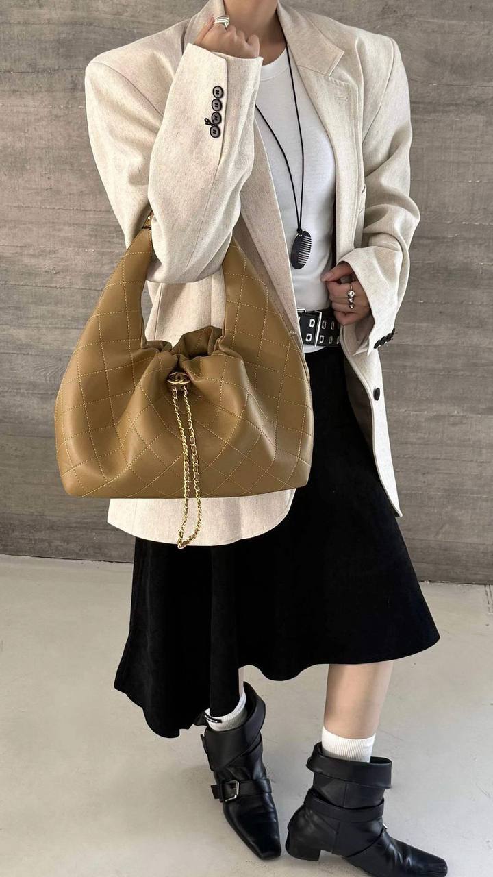 CHANEL 
NEW CAME 
HIGH QUALITY 
115 dhs🇦🇪

Zain39
♥️♥️♥️