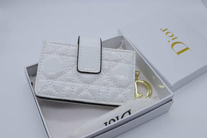 Dior Wallet
55 dhs🪙💕

Zain33
♥️♥️♥️