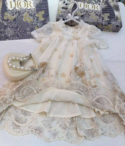 Dior
1-12y 170 dhs❣️

Zain151
♥️♥️♥️