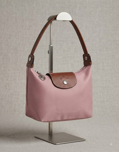 NEW CAME 
LONG CHAMP BAG
GOOD QUALITY 
55 dhs🇦🇪🇦🇪

Zain40
♥️♥️♥️
