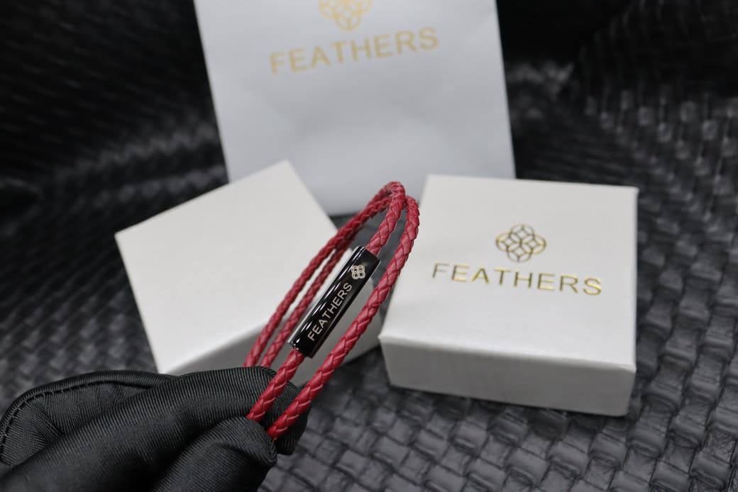 Bracelet 
55 dhs🪙💕 
With box/bag🎁

Zain33
♥️♥️♥️