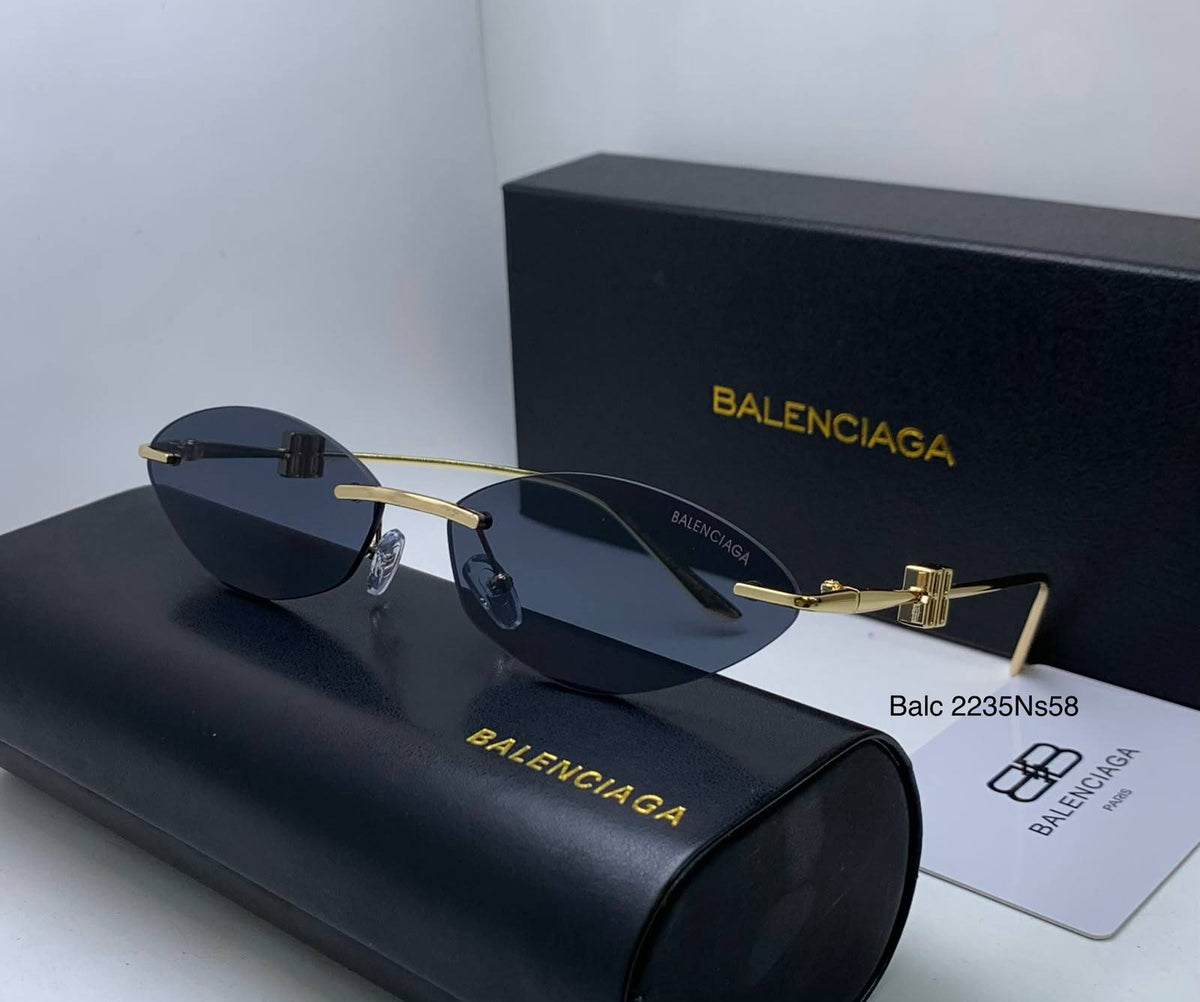 Ladies sunglasses 
70 dhs🇦🇪🇦🇪

Zain126
♥️♥️♥️