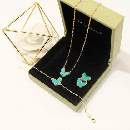 VCA SET❤️‍🔥*
Necklace 🦋
Earring🤯
Bracelet 💥
Master quality 💯
With normal boxes 📦 
105 dhs🪙💚
With master box 🗃️ 
140 dhs🪙💚

Zain216
♥️♥️♥️