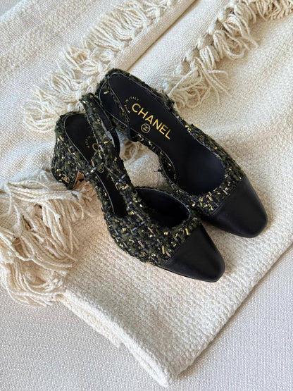 Chanel
AAA Quality
Size 36 to 41
450 dhs✅

Zain288
♥️♥️♥️