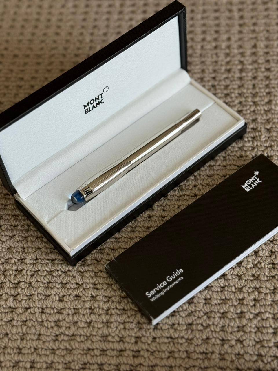 MONTBLANC
*New Pen*
*Master Quality*
190 dhs✅

Zain179
♥️♥️♥️
