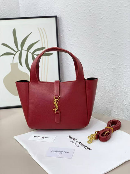 YSL
High quality
With box 
120 dhs💛

Zain136
♥️♥️♥️