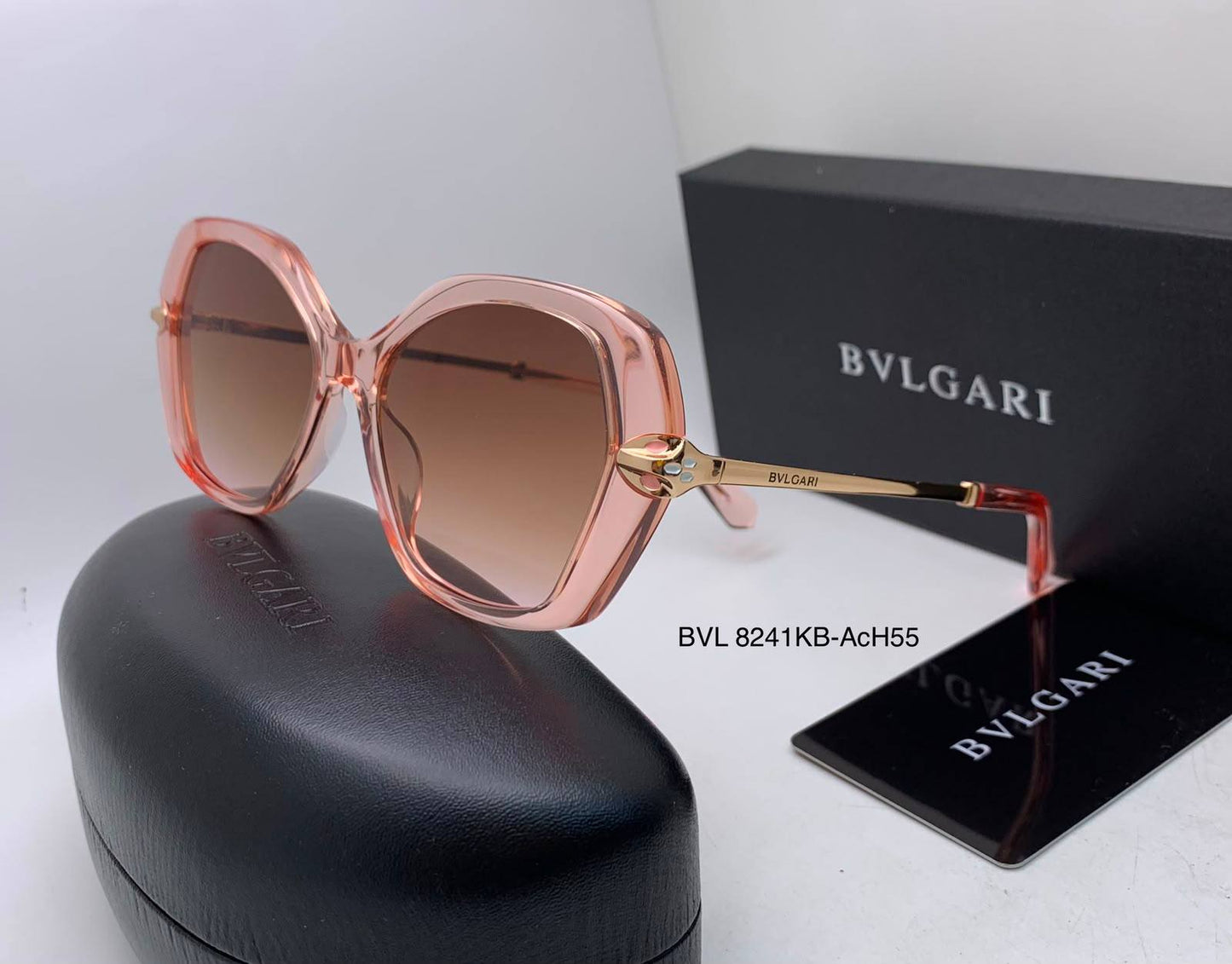 Bvlgari

master quality 
190 dhs🇦🇪🇦🇪

Zain126
♥️♥️♥️