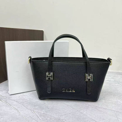 ZARA 

with Box
80 dhs🇦🇪🇦🇪🇦🇪

Zain232
♥️♥️♥️