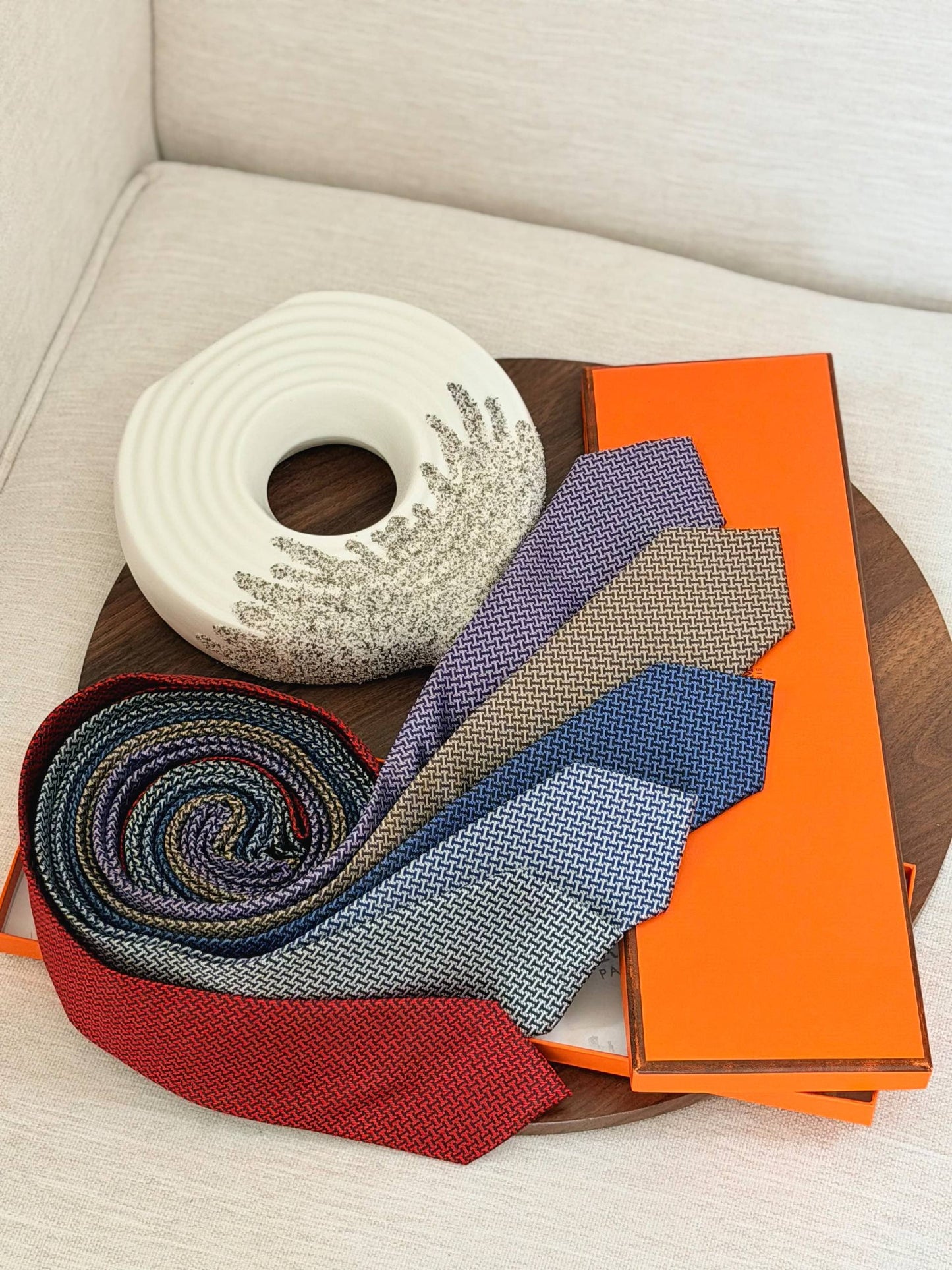 HERMES 
SUIT TIE 
*SUPER MASTER QUALITY ❗*
230 dhs✅
*BOX WITH  PAPERBAG❗*

Zain267
♥️♥️♥️
