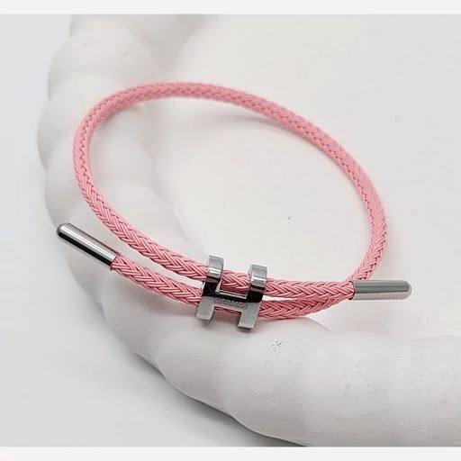 Hermes
Good quality 
Bracelet 
With black boxes
20 dhs🇦🇪🇦🇪

With normal boxes and 
Paper bag
30 dhs🇦🇪🇦🇪

With original boxes
40 dhs🇦🇪🇦🇪

Zain216
♥️♥️♥️