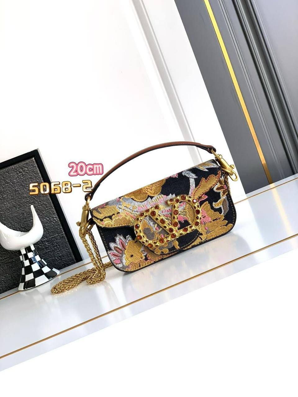 Valentino 
Master ++
270 dhs🪙🌨️

Zain153
♥️♥️♥️