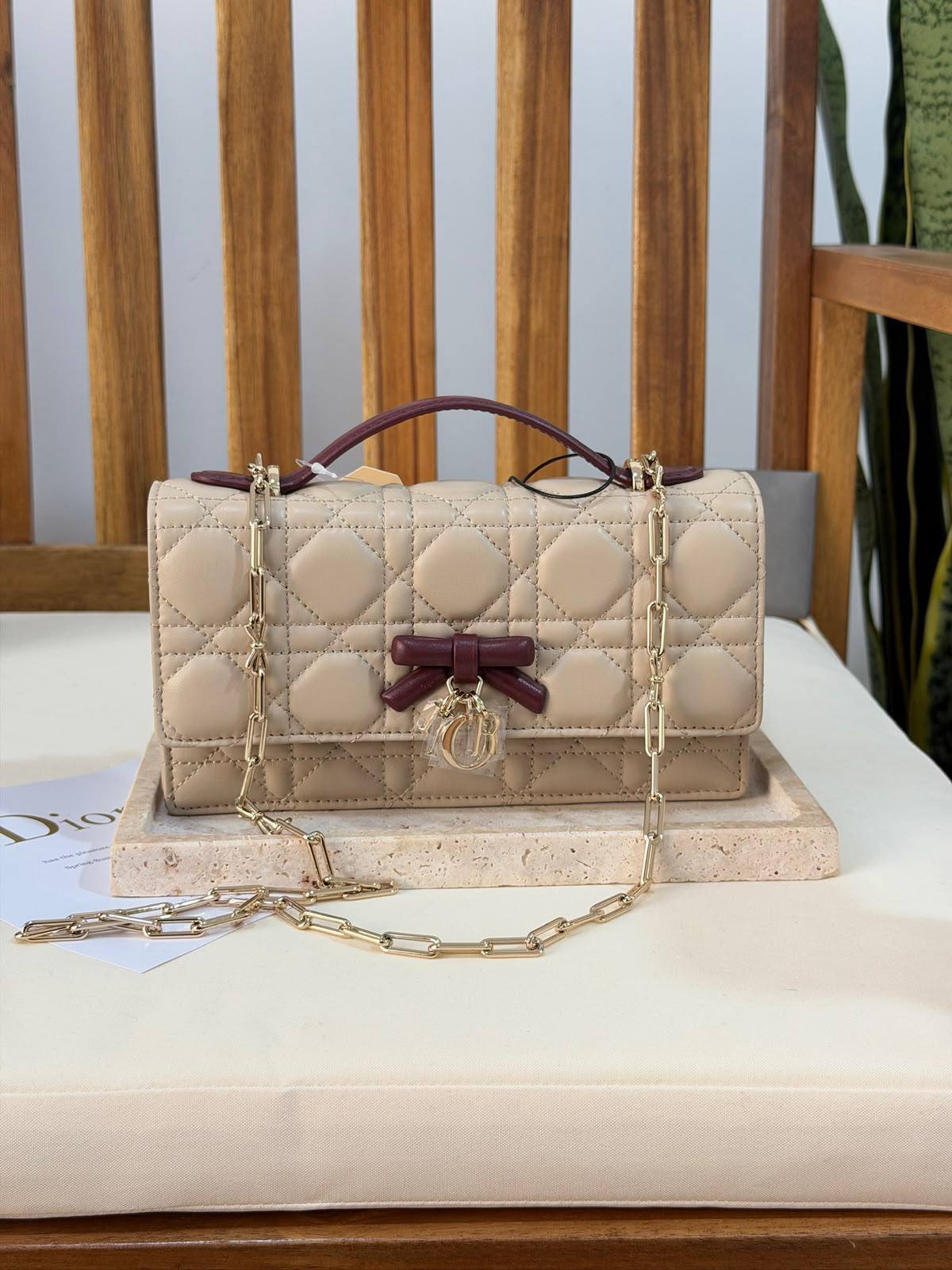 DIOR💫
Super Master Quality ⚡️
Original Packing 🎁
Size 21CM📏

For Price 👇 WhatsApp✅
0568585901 
0507557372
0552275751 Owner Zain 👌

Zain321
♥️♥️♥️
