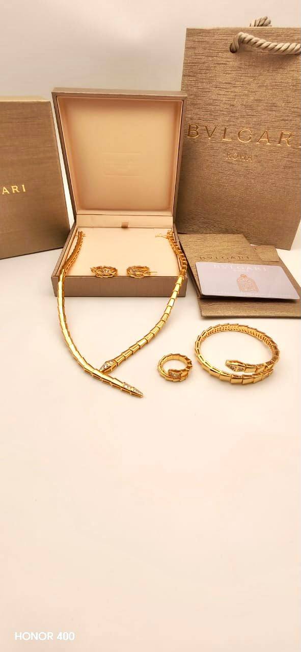 Bvlgari set

200 dhs🇦🇪🇦🇪

Zain122
♥️♥️♥️