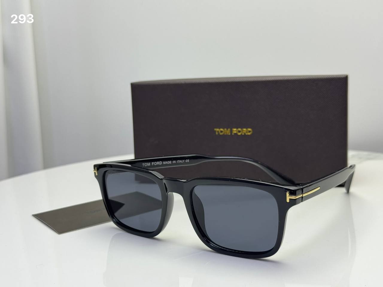 TomFord

55 DHS🇦🇪🇦🇪🇦🇪

Good quality 

Zain182
♥️♥️♥️