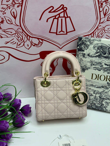 Dior

110 dhs❣️

with box
🎁🎁🎁

Zain177
♥️♥️♥️